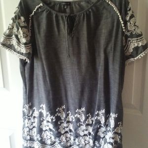 Dressy Floral Embrodery design blouse